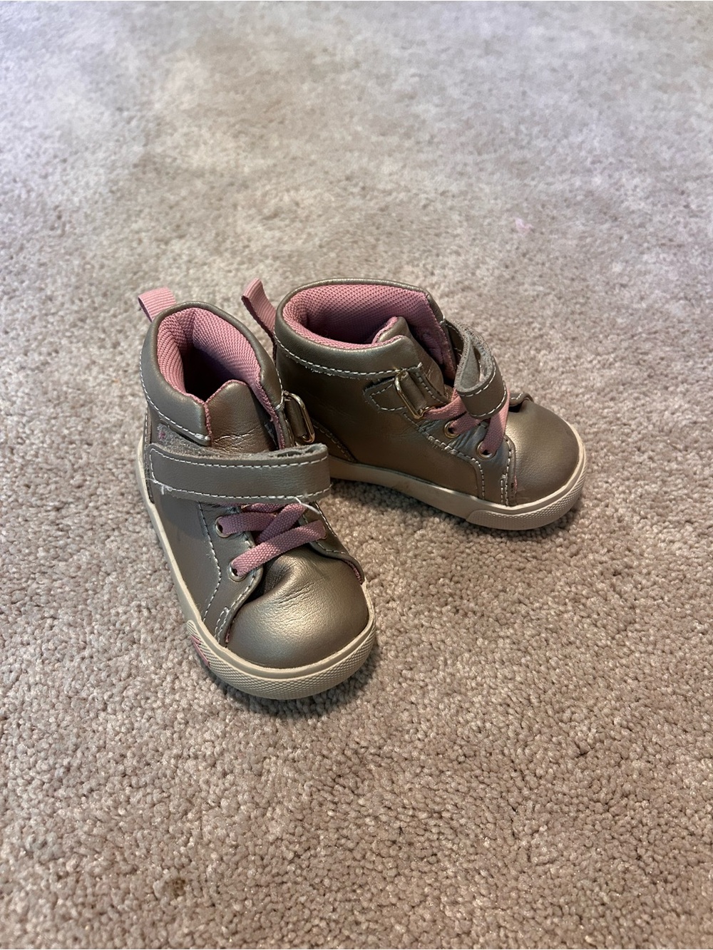 See Kai Run adaptive metallic gold shoes toddler size 5